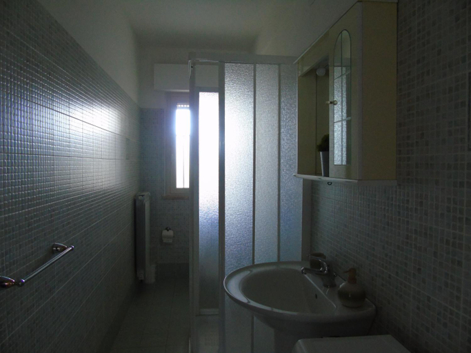 Shower 5, Homiday - Appartamenti Tamerici, Teramo