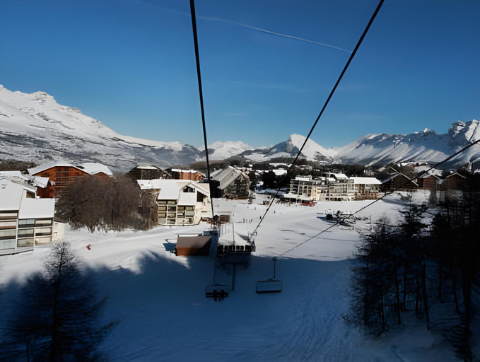 Others 4, Flocons du Soleil by Actisource, Hautes-Alpes