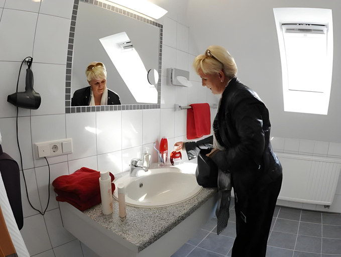 Bathroom 3, Hotel Hollmann, Gütersloh