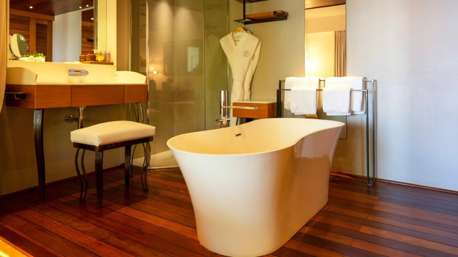 Bathroom 4, Blue Margouillat Seaview Hotel, Saint-Leu