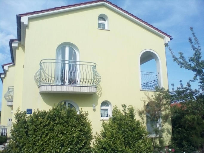 Others 5, Ana Rooms, Krk