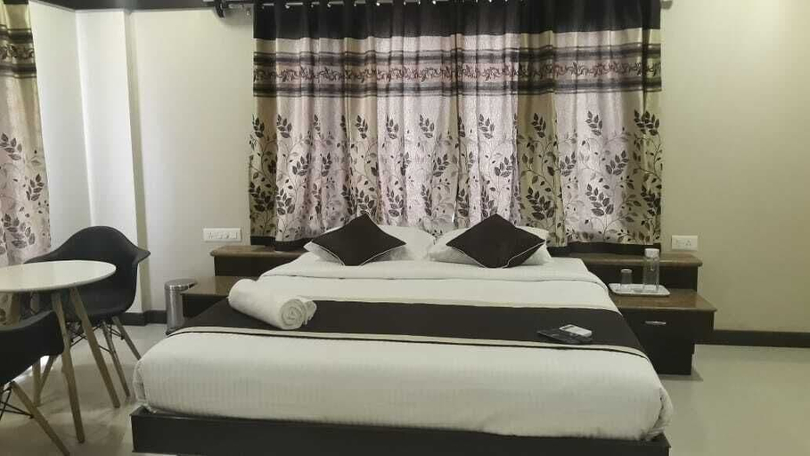 Bedroom 2, Green Valley Suites, Bangalore