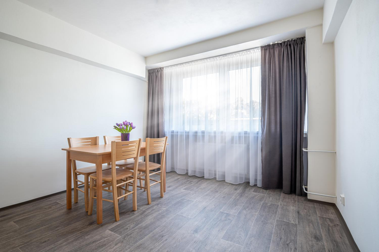 Others 2, Apartmany a Studia Zamecky park, Most