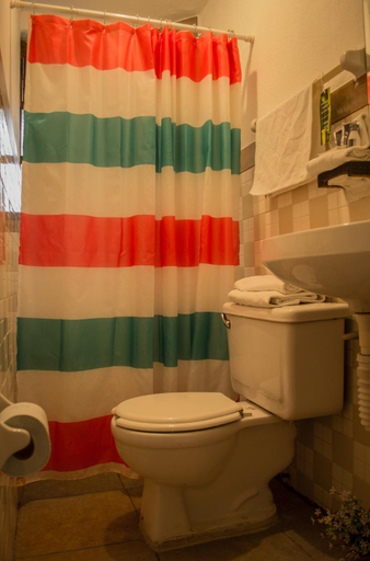 Bathroom, Hotel Casa Mia, San Cristóbal de las Casas