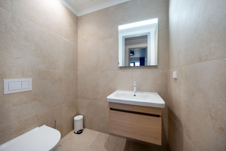 Bathroom 3, Bob W Parnu, Pärnu