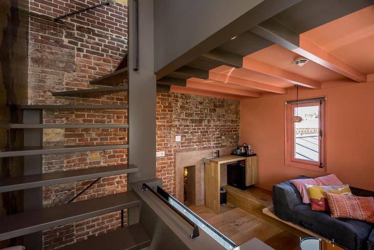 Others 2, Loods Logement, Vlieland