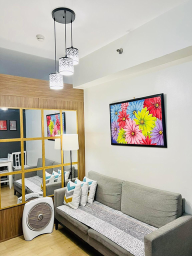 Others 4, #30 Spring Residences Tower 2, Parañaque
