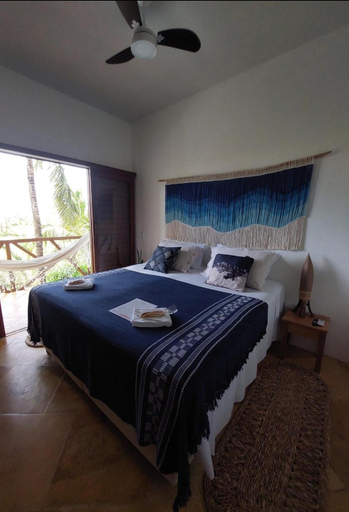Others 5, Villa Aracoara, Cruz