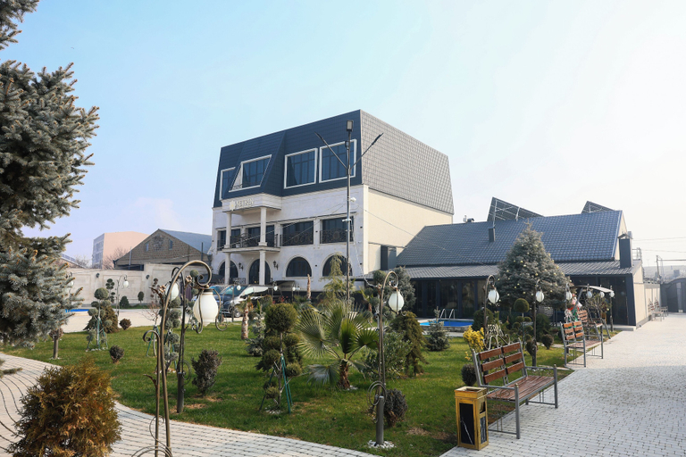 Exterior & Views 2, Ketrin Hotel & Restaurant