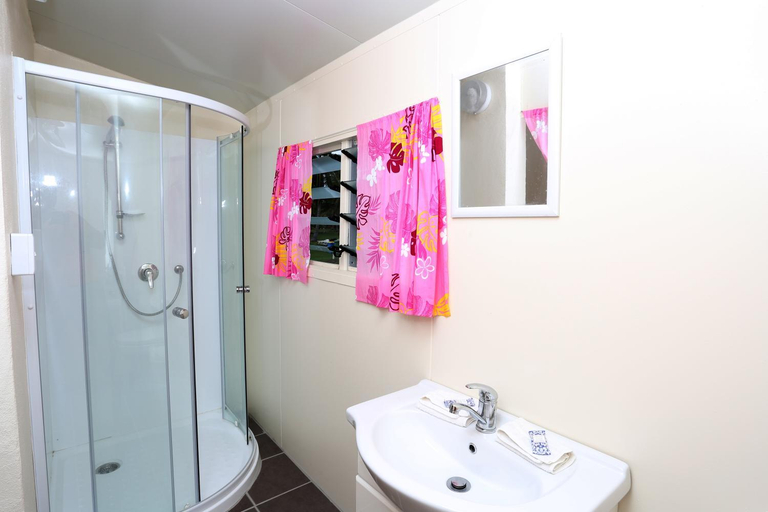 Bathroom 4, Ranginui's Retreat, Aitutaki