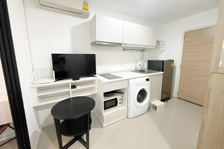 Others 4, A White Bright Room at Sukhumvit 107, Muang Samut Prakan