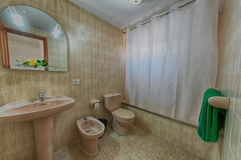 Bathroom, Apartamentos Isabel, Las Palmas