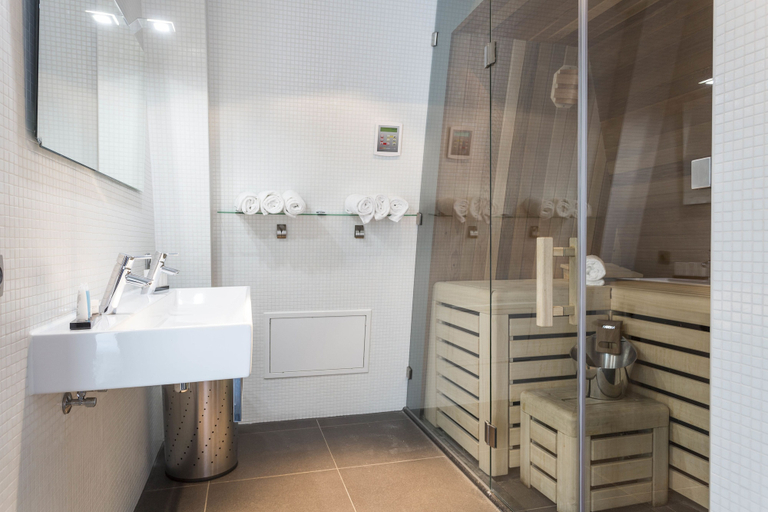 Bathroom 5, Poort Beach Boutique Apartments, Bloemendaal