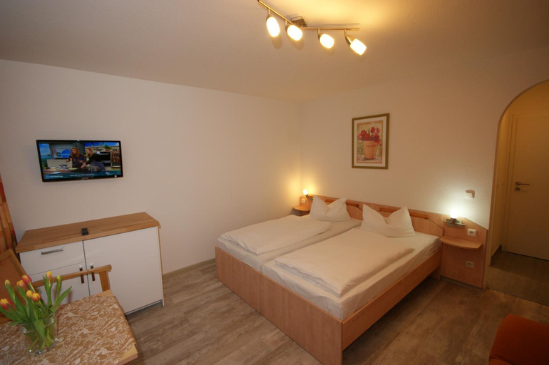 Bedroom 2, Hotel und Cafe Panorama, Goslar