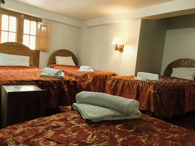 Bedroom 5, NAFIS CASONA APULINLI, Calca