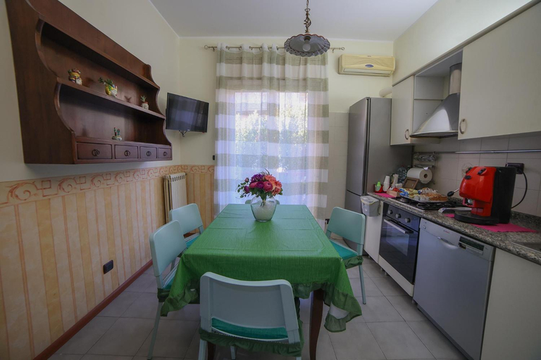 Others 2, A casa da Antonio, Catania