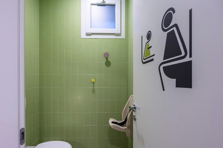Bathroom 4, Airport Hotel Bergamo, Bergamo