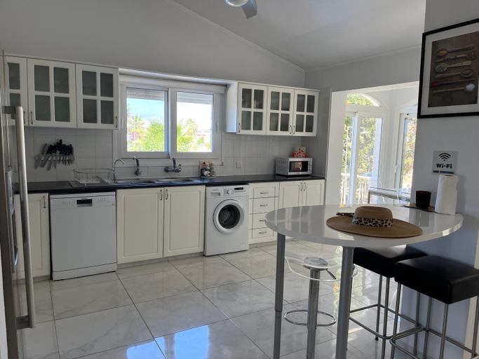 Others 4, Villa Neyla Four bedroom Coral Bay Beach front