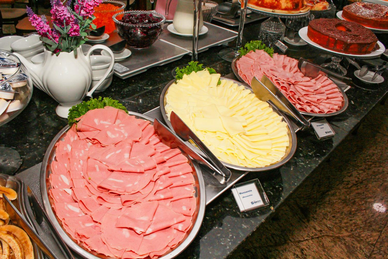 Food & Drinks 12