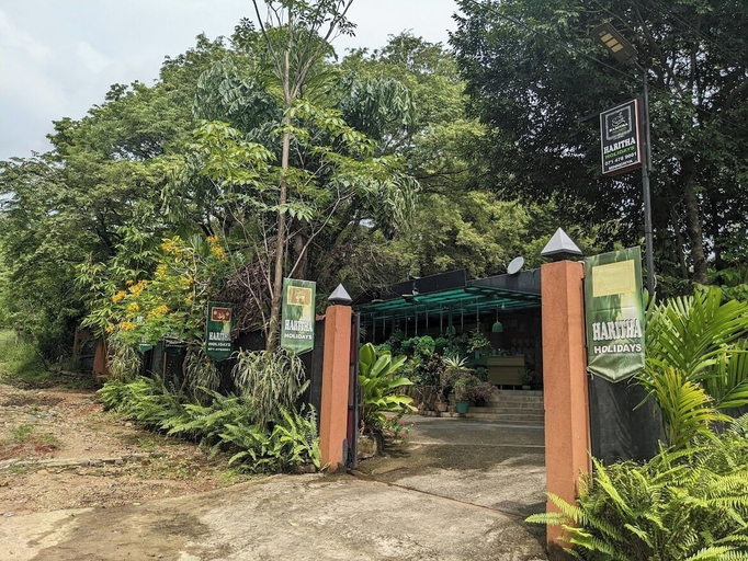Others 4, Haritha Holidays - Rooms & Restaurant, Hingurakgoda