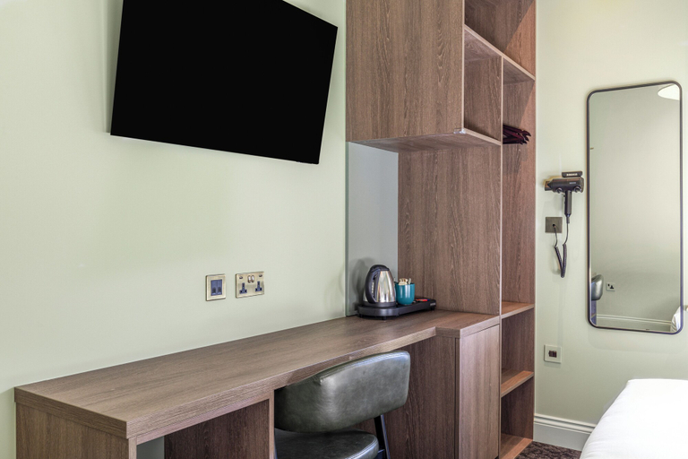 Others 5, Clapham Guest House, London