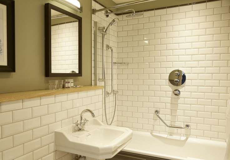 Bathroom 3, New Inn Hotel by Greene King Inns, Newport