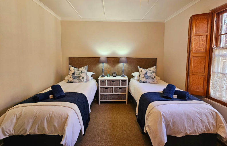 Others 2, Rawsonville House, Cape Winelands