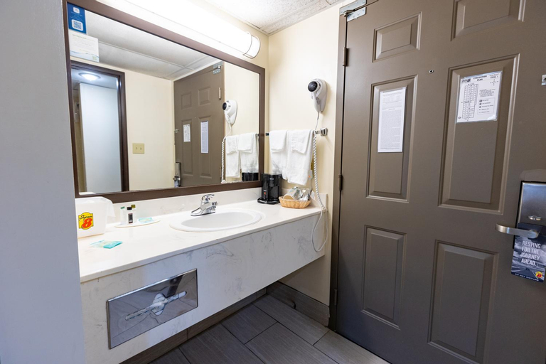 Bathroom 9