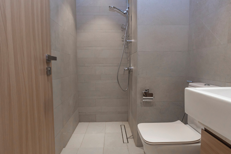 Bathroom 2, Bloomfields Modern 2BR Azizi Gardens, Dubai