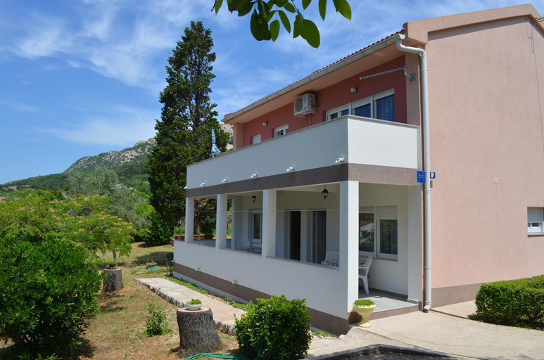 Others 3, Apartments Alen, Baška