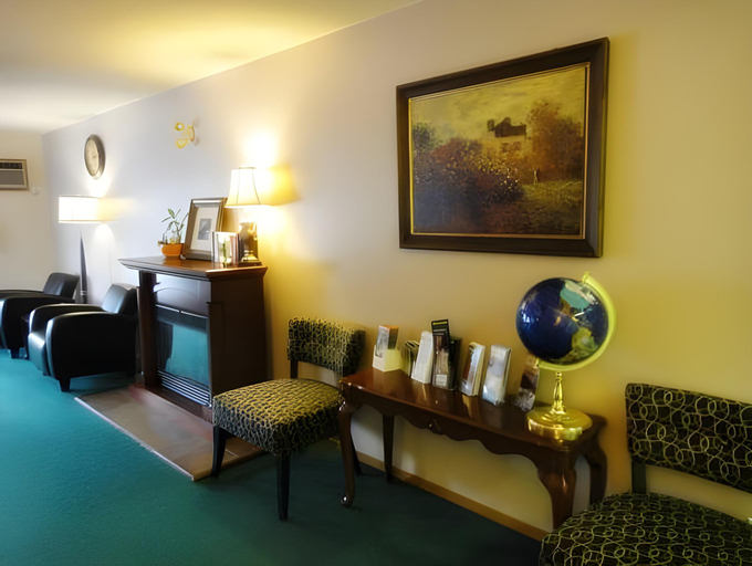 Bedroom 2, Chalet Continental Motel, Fraser-Fort George