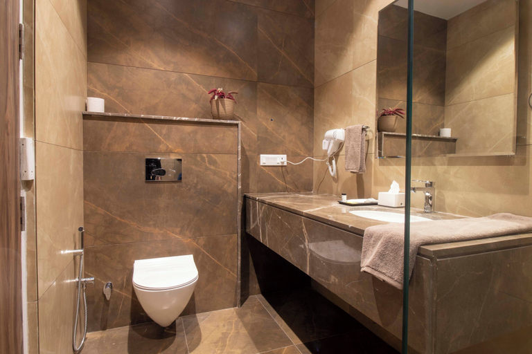 Bathroom 4, THE MADELINNE HOTEL, Muzaffarnagar