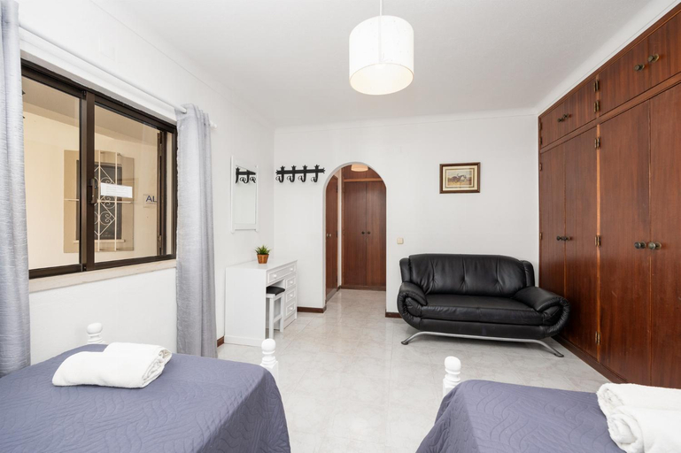 Facilities 3, Villa Cavaco, Loulé