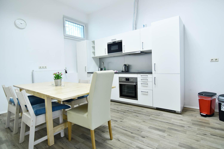 Others 2, Boardinghouse in Cologne *free WiFi*, Köln