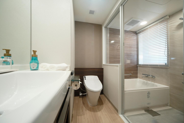 Bathroom 8