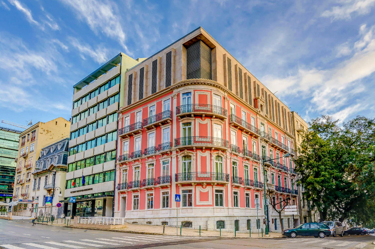 Exterior 5