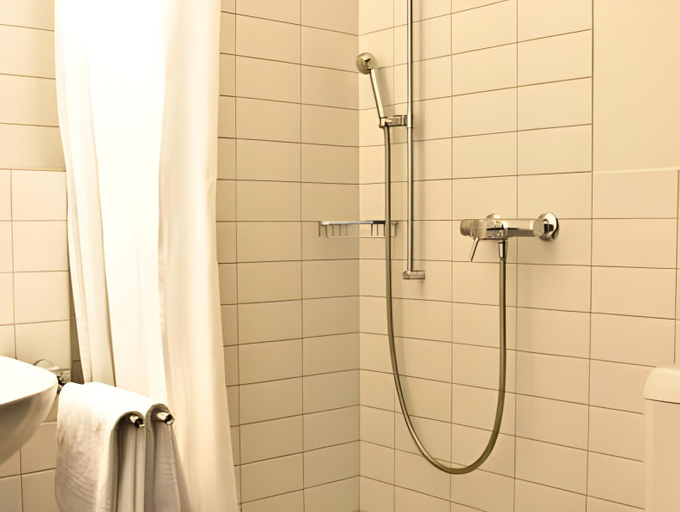 Bedroom 3, Hotel zum Hirschen, Brugg