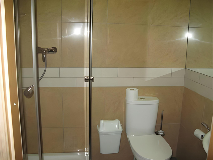 Bathroom 5, GOOD ZONE Hotel, Novomoskovs'kyi