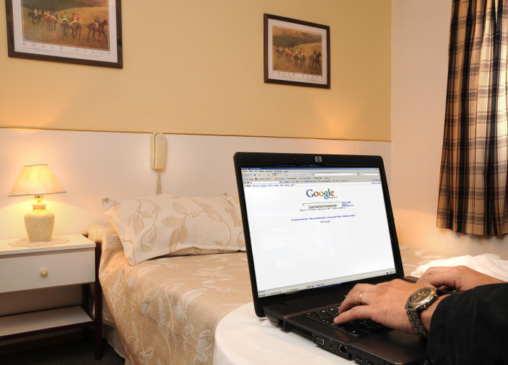 Facilities 5, Hotel Salerno, Santa María