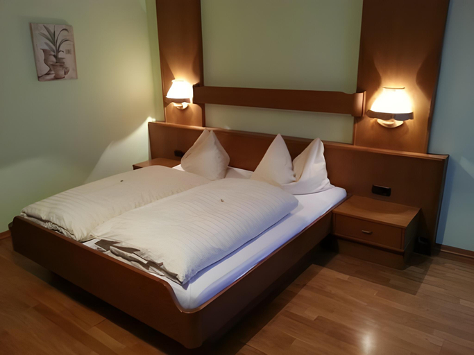Bedroom 3, Hotel Himmelreich, Bruck-Mürzzuschlag