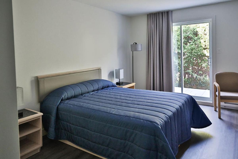 Others 2, Motel Mascouche, Les Moulins