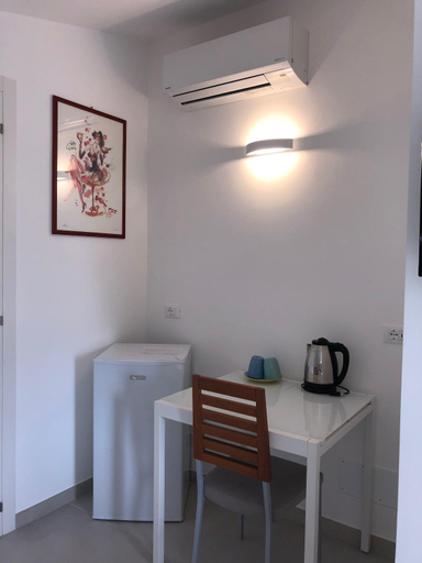 Others 2, Linda's B&B, Ragusa