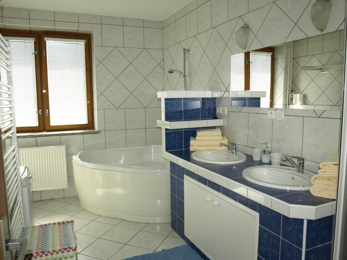 Bathroom 4, Penzion Fantazia Poprad - Self check-in, Poprad