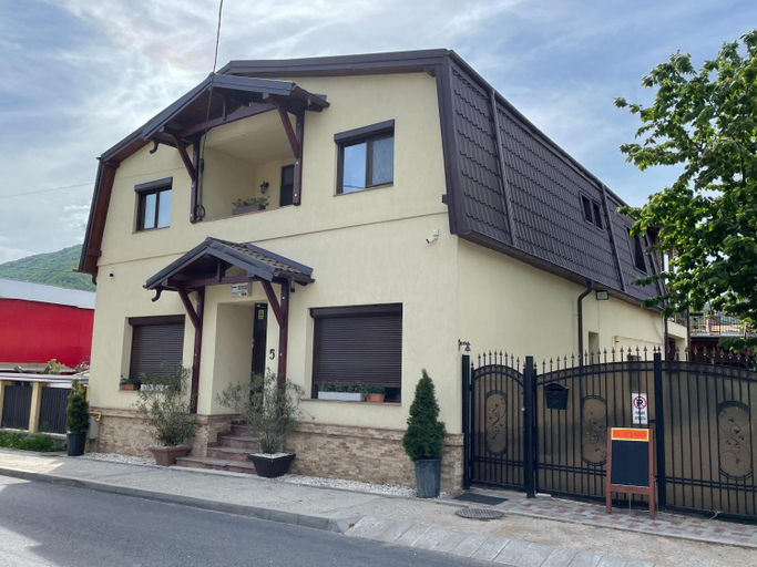 Others 4, Pensiunea Mihaita, Targu Ocna