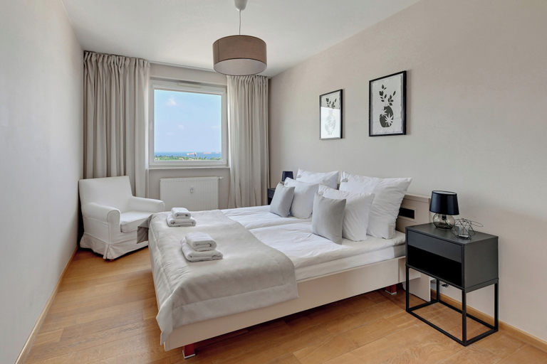 Bedroom 3, Top Floor z Widokiem na Morze by Downtown Apartments, Gdańsk City