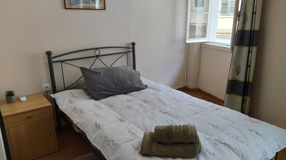 Bedroom 2, Spiros old town apartment, Ionian Islands