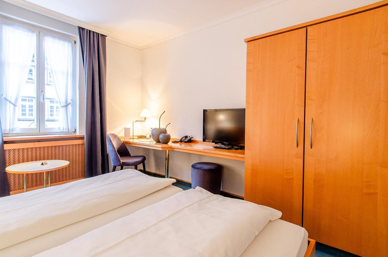 Bedroom 1, Hotel Gasthaus Hecht, Ortenaukreis