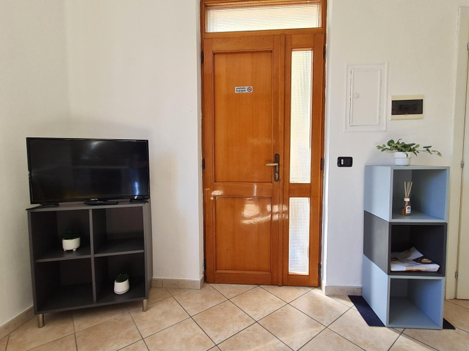 Others 4, Appartamento Pederzoli, Verona