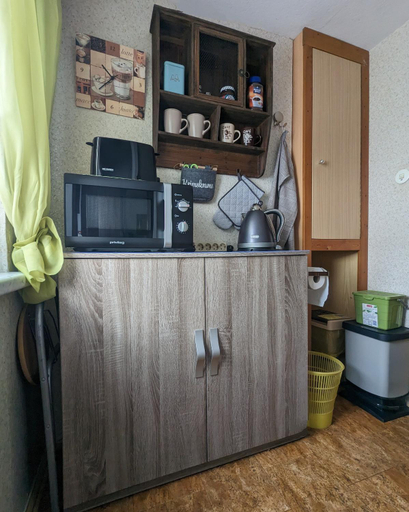 Others 4, Apartment mit Teekuche und Bad plus Einzelzimmer, Saale-Orla-Kreis