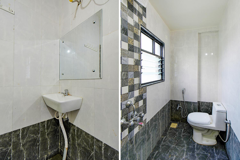 Bathroom, Fabhotel White House, Pune